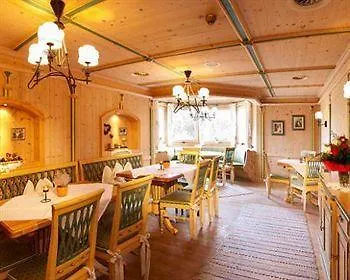 Alpin-hotel Schrofenblick Hotel