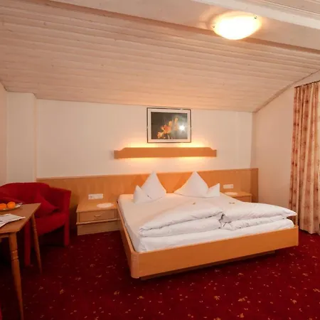 מלון Alpin-hotel Schrofenblick מאיירהופן