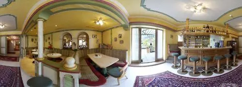 Alpin-hotel Schrofenblick 4*