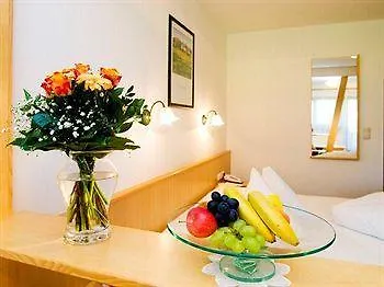 Готель Alpin-hotel Schrofenblick