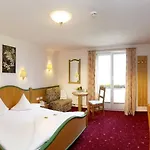 فندق Alpin-hotel Schrofenblick مايرهوفن