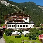 Alpin-hotel Schrofenblick مايرهوفن